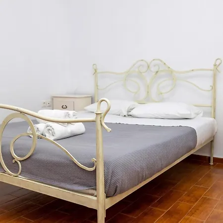 Apartment Marvelous Naxos Apartment Two Bedroom Apartment City Center 200M From The Beach Saint George Naxos City