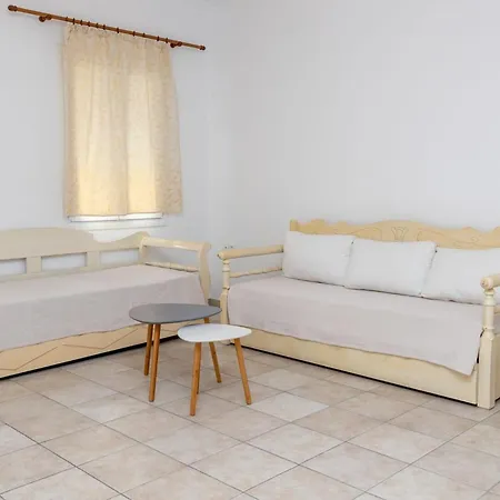Marvelous Naxos Two Bedroom Center 200m From アパート