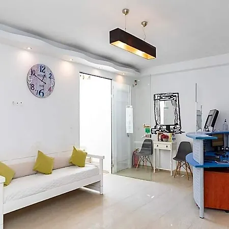 Marvelous Naxos Two Bedroom Center 200m From アパート